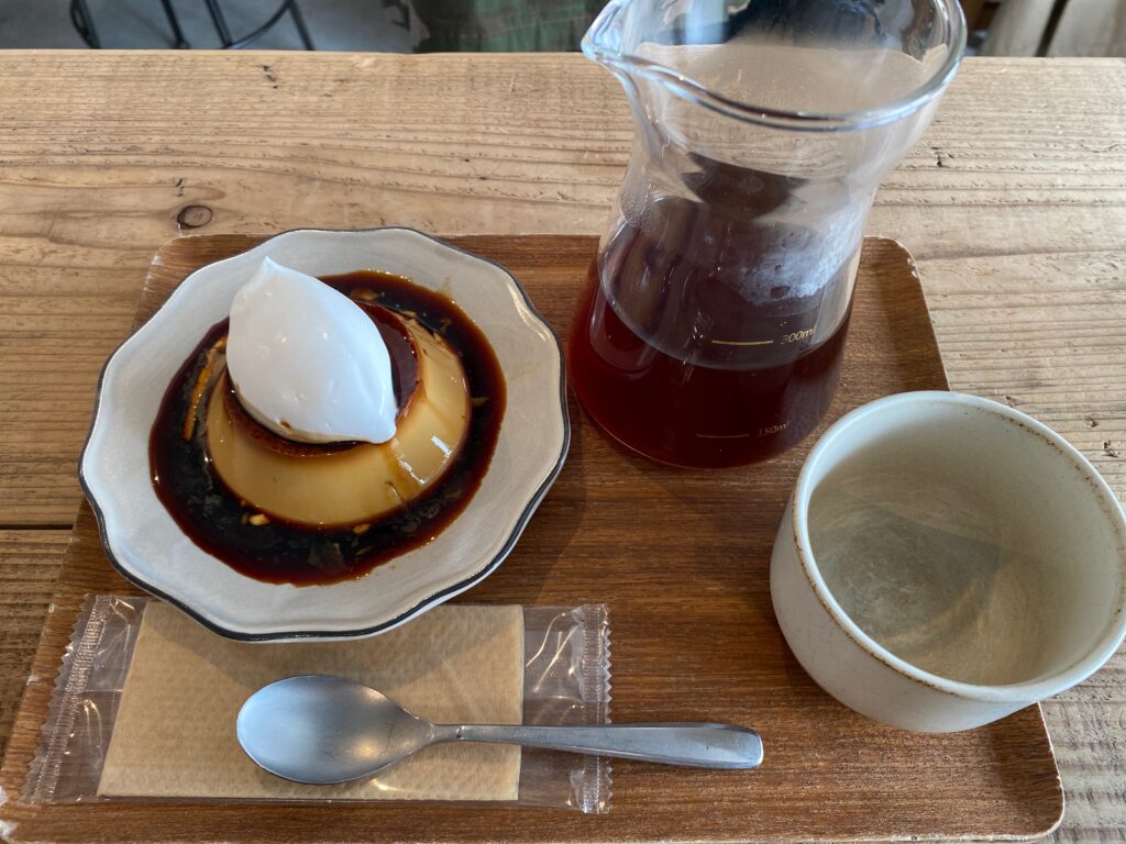 コーヒーとプリンの写真 